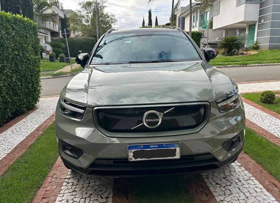 VOLVO XC40 P8 RECHARGE ELECTRIC BEV PURE AWD VOLVO XC40 P8 RECHARGE ELECTRIC BEV PURE AWD